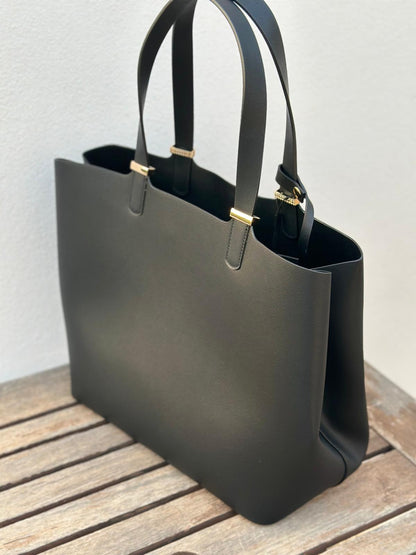 Black shopper bag