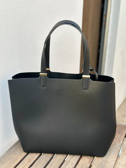 Black shopper bag